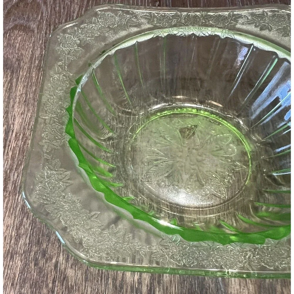 Jeannette Adam Uranium Vaseline Glass Bowl 8” Square Depression UV Glow Green - Picture 7 of 9